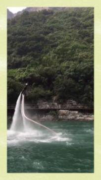 向上跳的香蕉